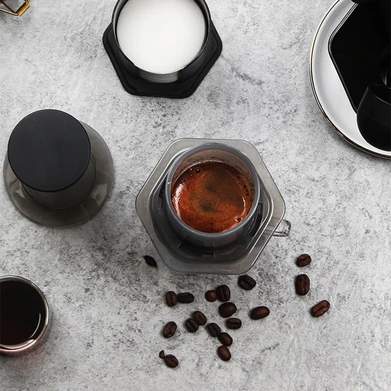 Prenosni kavni aparat French Press
